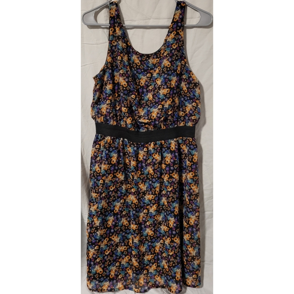 Casual floral fit & flare sundress Sz. med